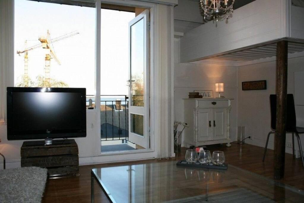 Kongensgate, Koselig Liten Leilighet, 5 Min Unna Sentrum 크리스티안산 외부 사진